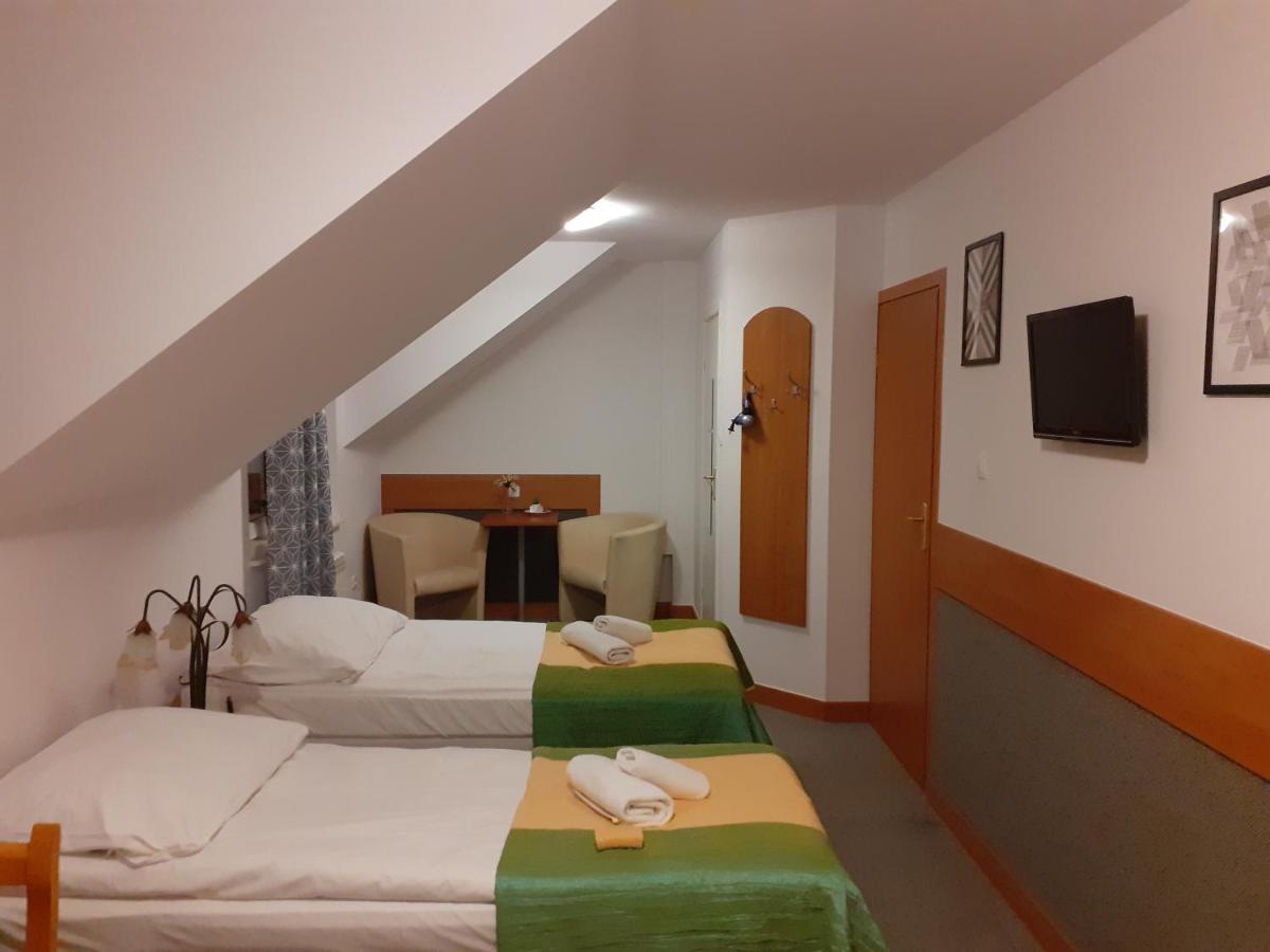 Aparthotel Arkadia Płock エクステリア 写真